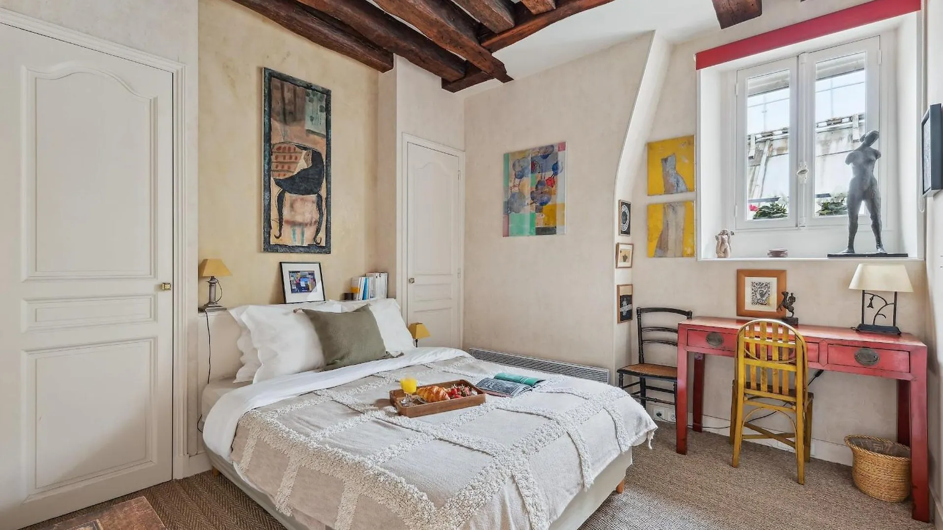 Le Marais & Place Des Vosges - 3Br - Cityapartmentstay Paris France