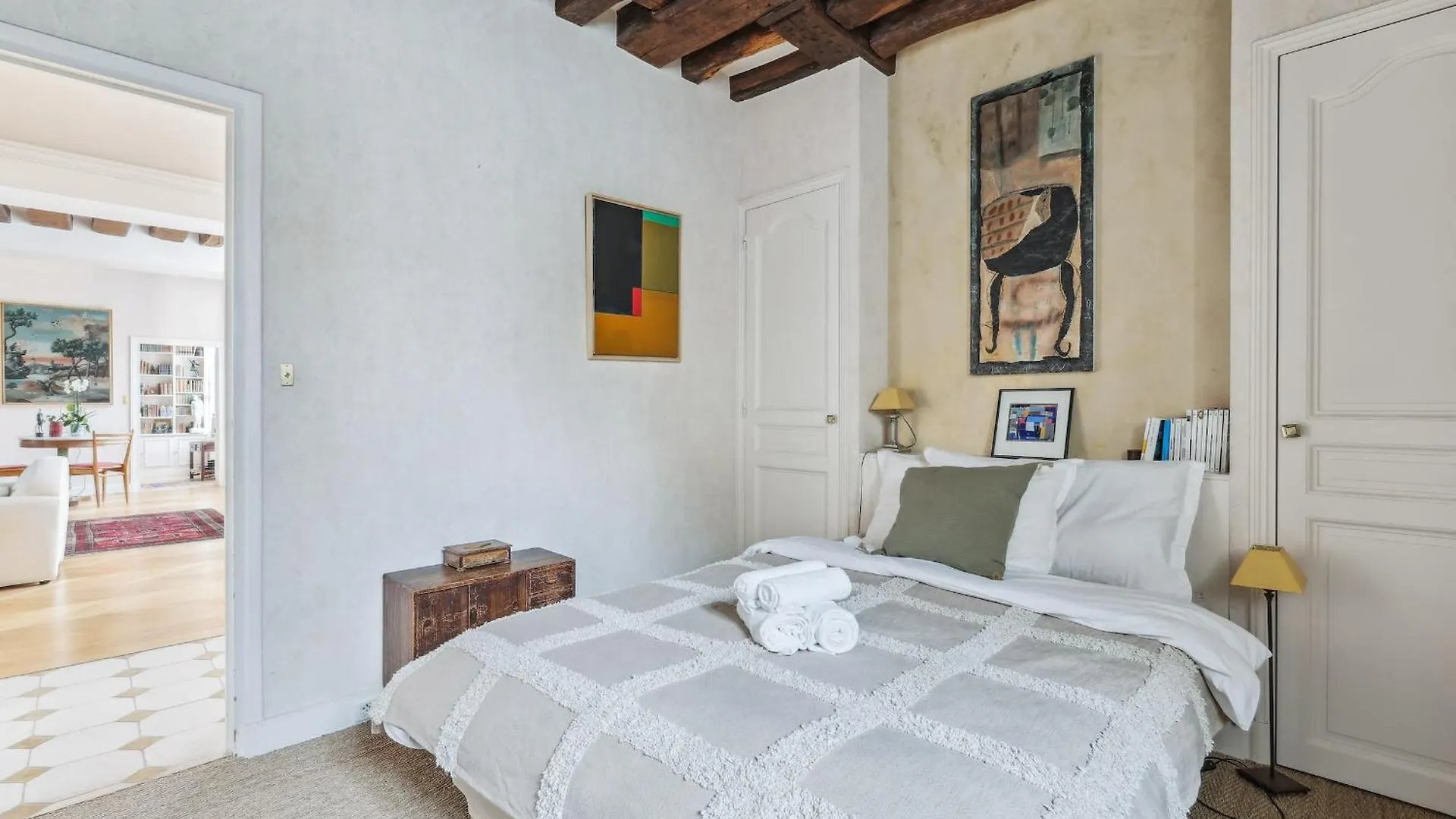 Le Marais & Place Des Vosges - 3Br - Cityapartmentstay Paris Apartment