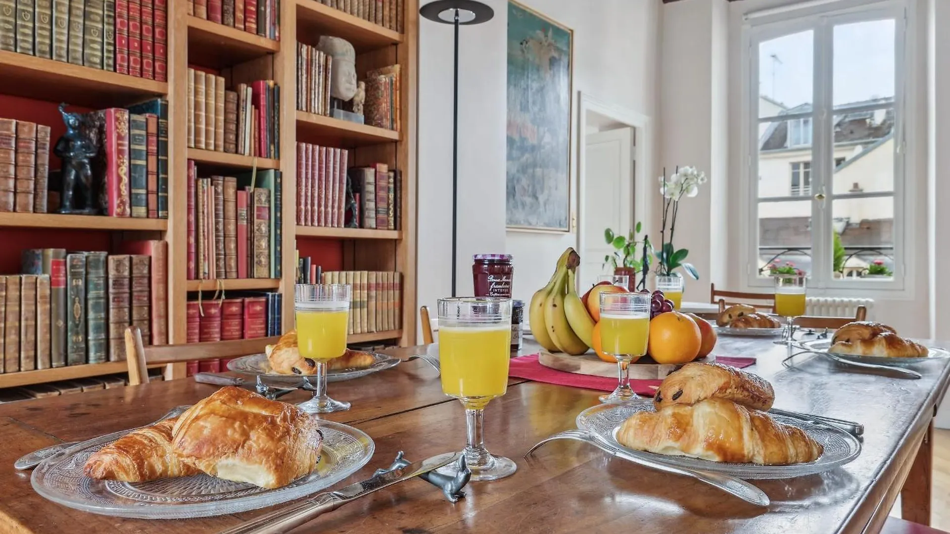 Apartment Le Marais & Place Des Vosges - 3Br - Cityapartmentstay Paris