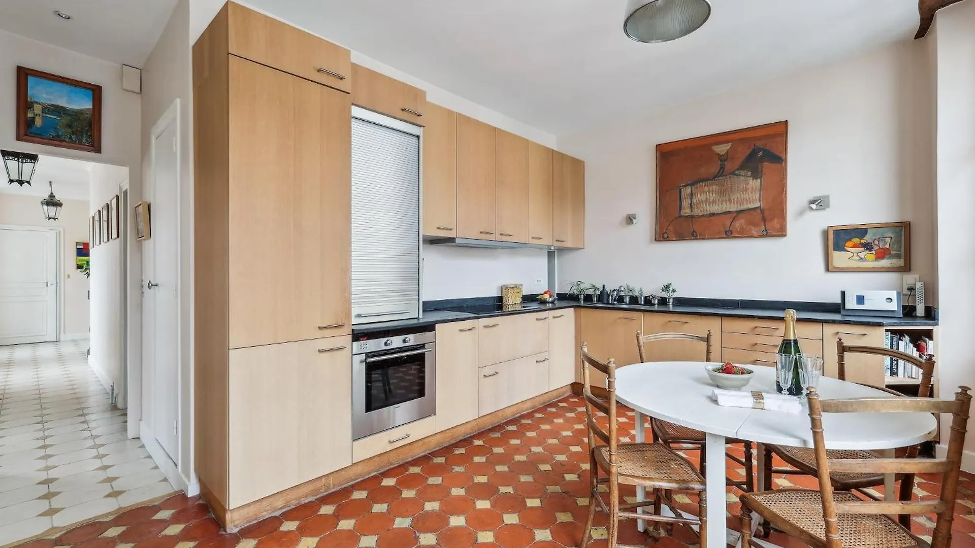 Le Marais & Place Des Vosges - 3Br - Cityapartmentstay Paris