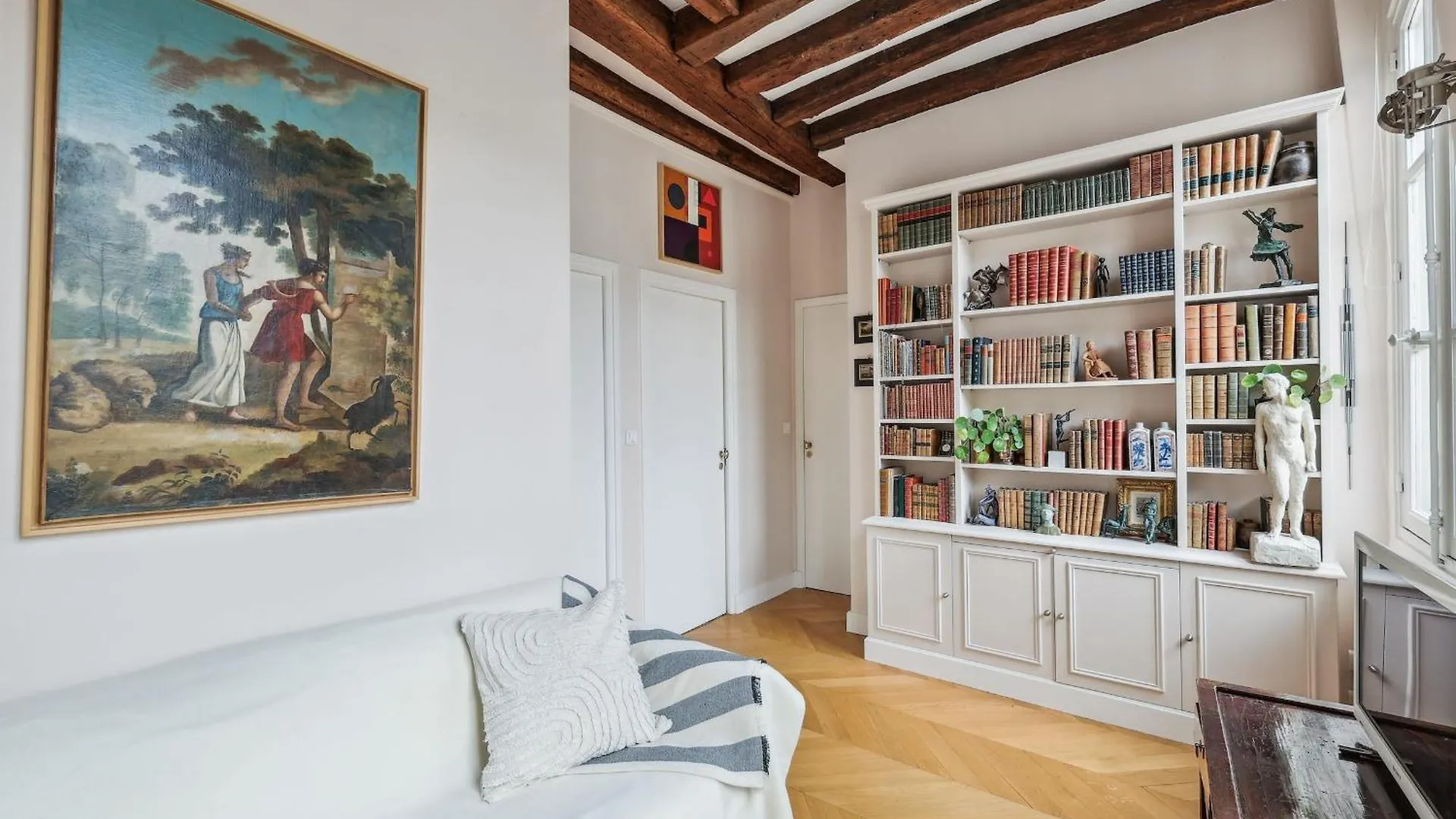 Le Marais & Place Des Vosges - 3Br - Cityapartmentstay Paris